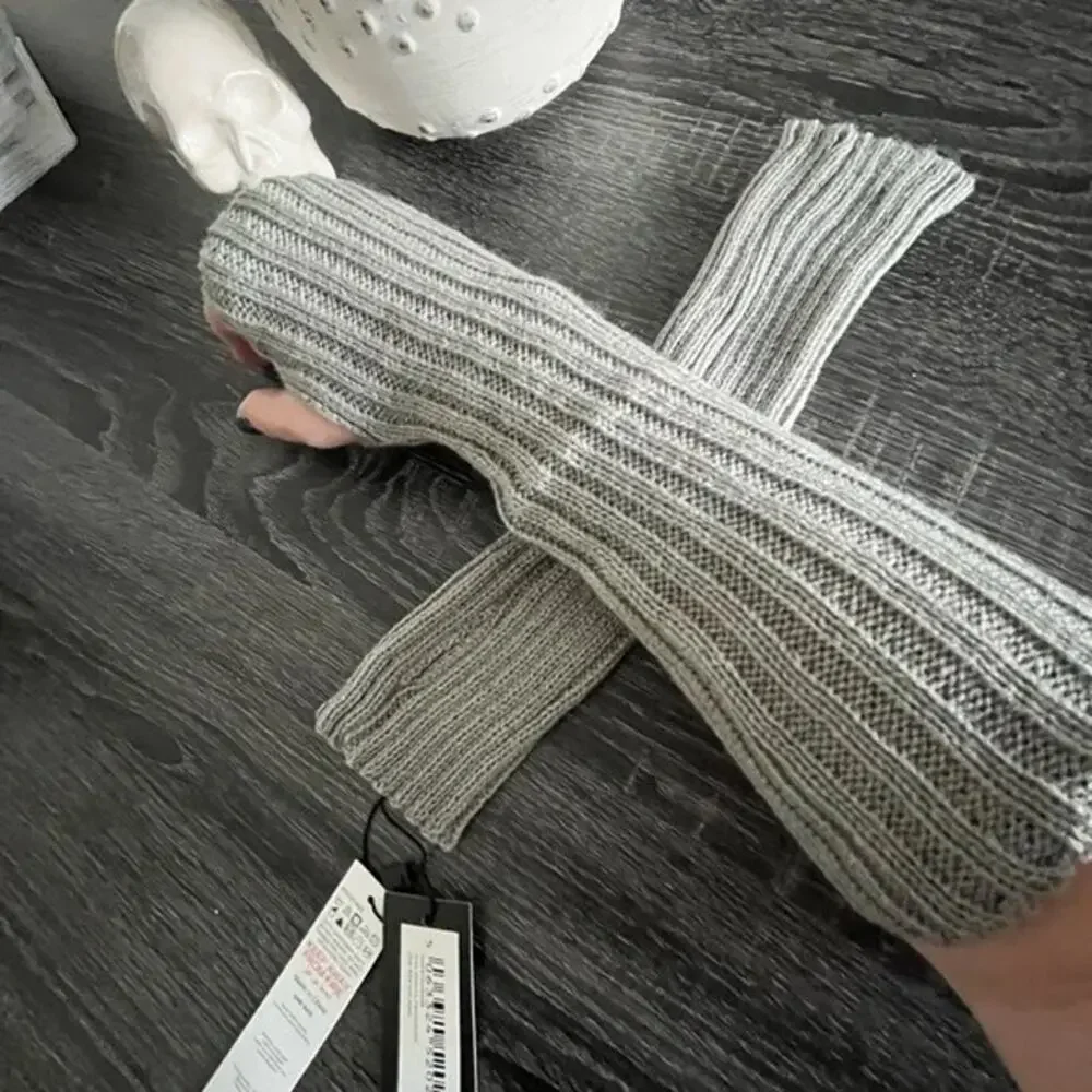 NEW PrettyLittleThing Soft Knit Cozy Ribbed Slouchy Stretchy Handwarmer OS Grey